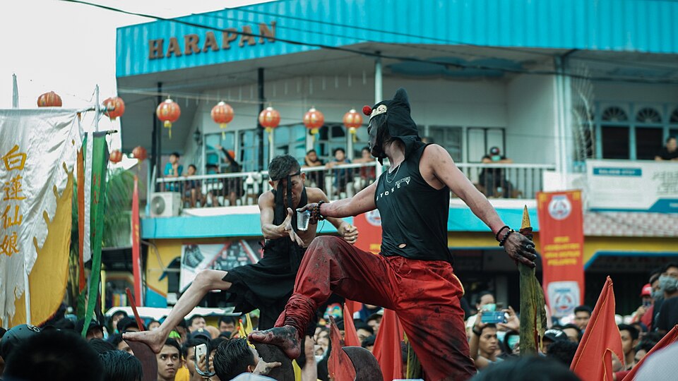 Tatung Cap Go Meh Singkawang 2026 | Sumber: Hotma P. Sihombing (Wikimedia Commons)