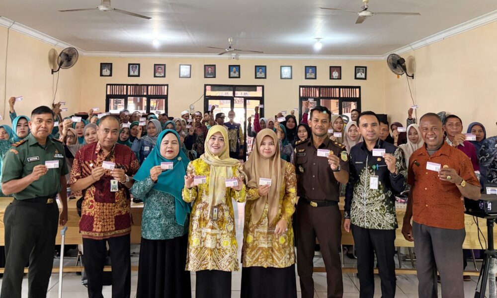 Sosialisasi program perlindungan perempuan dan anak melalui SI PESAN PENA di tingkat desa.
